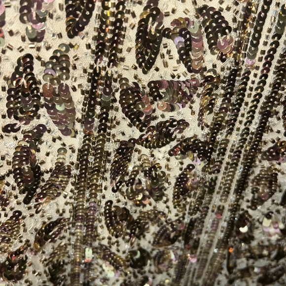 ๐HP๐MAC DUGGAL EMBELLISHED FRONT SLIT LONG SLEEVE GOWN. Size 4 and 6 - Picture 8 of 17